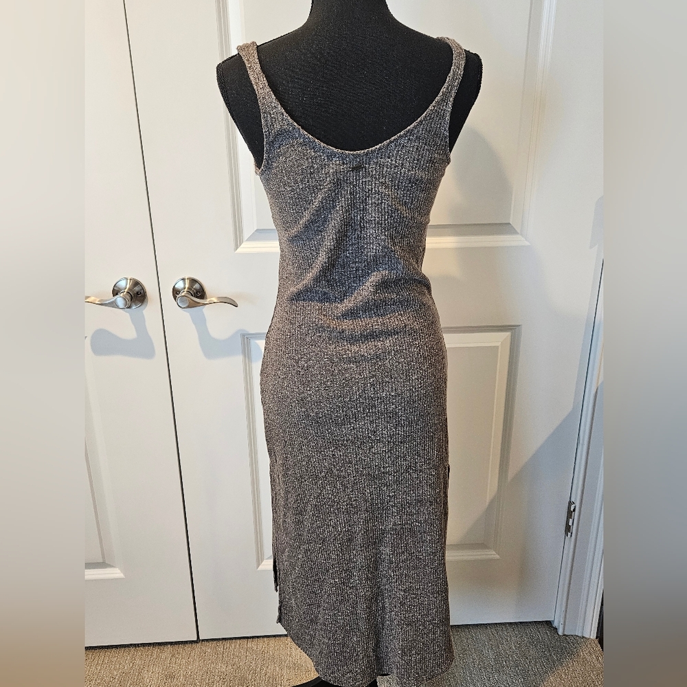 O'Reilly Makra Ribbed Midi Dress - Picture 6 of 6